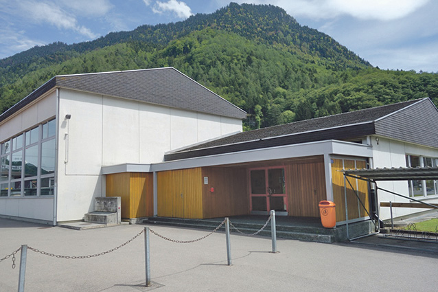 Turnhalle Wilderswil web